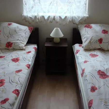 2-level With 2 Bedrooms, Apartment *
